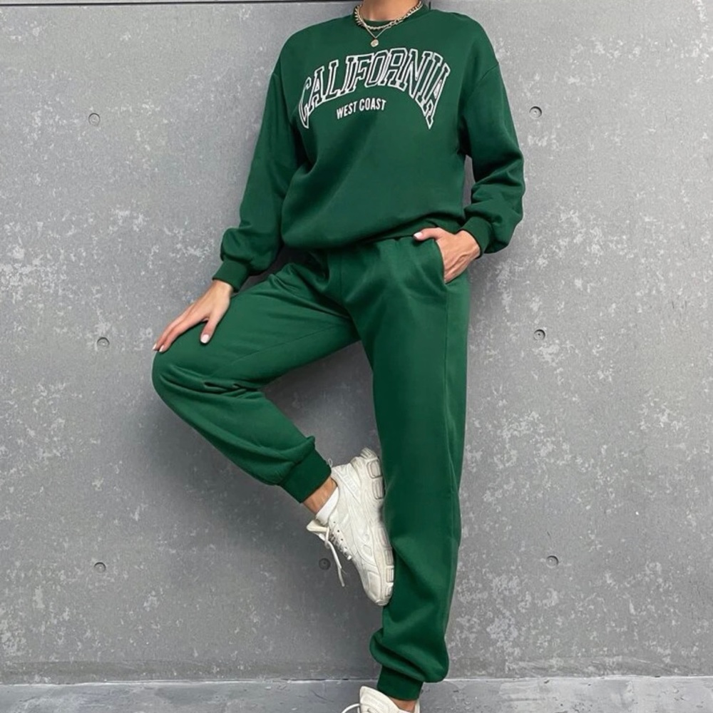 Sweatshirt & Sweatpants